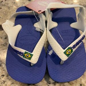 Havaianas baby sandals never worn with tag on.